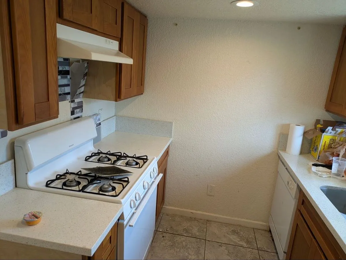 Building Photo - 5905-07 Clover Manor Way