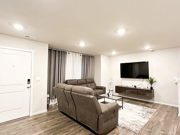 4th image of 4248 Savannah Loop NE