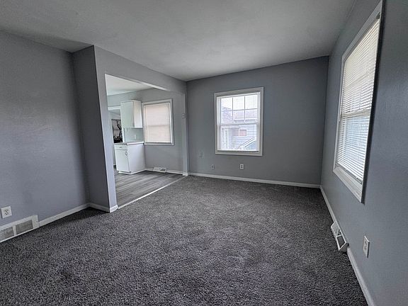 5th image of 13919 Frazho Rd #A