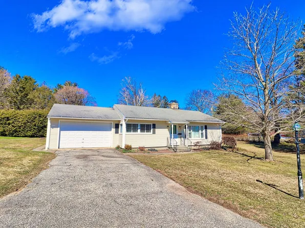 10 Taft Circle, Watertown, CT 06795