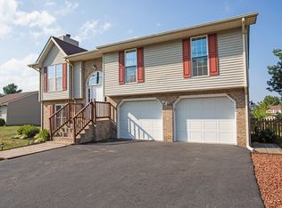 1712 W Ruritan Rd, Roanoke, VA 24012