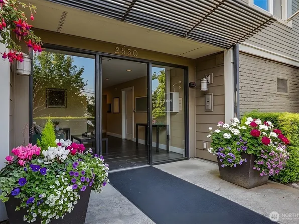 2830 NW 56th Street #203, Seattle, WA 98107