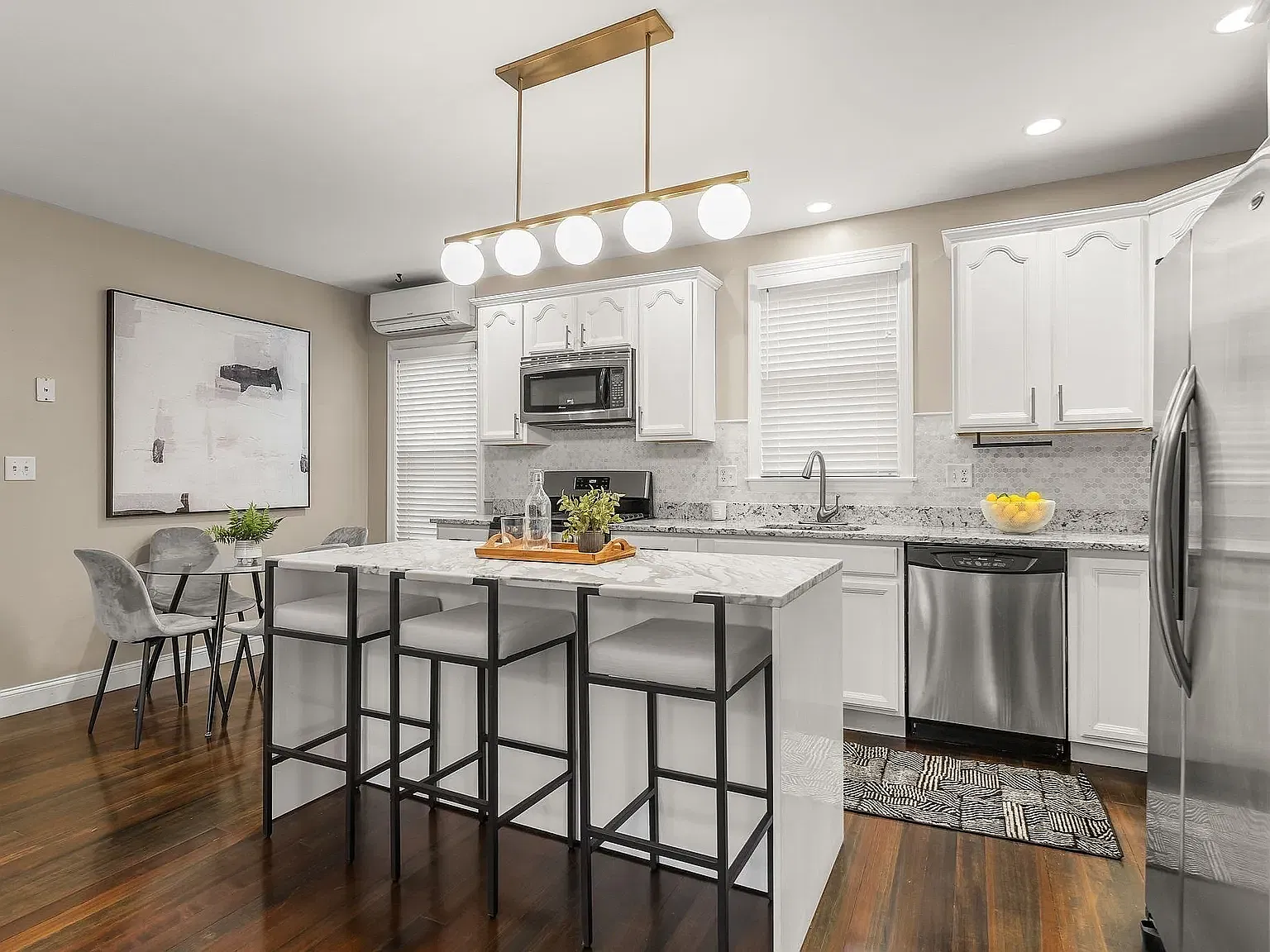 2 bed, 955 sqft, $3,400 — Photo 4