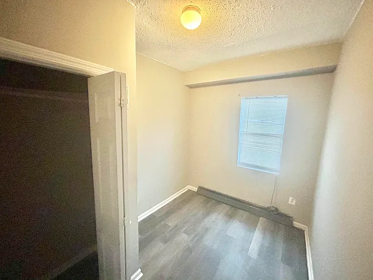 1830 E Riverside Dr #1 — Photo 7