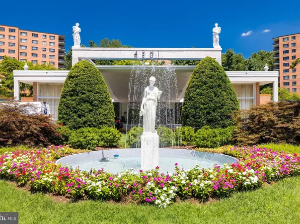 4201 Cathedral Ave NW APT T9e, Washington, DC 20016