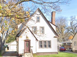 312 S Commonwealth Ave, Aurora, IL 60506