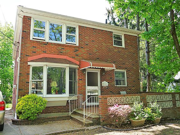 3rd image of 14 Evergreen Ave #1