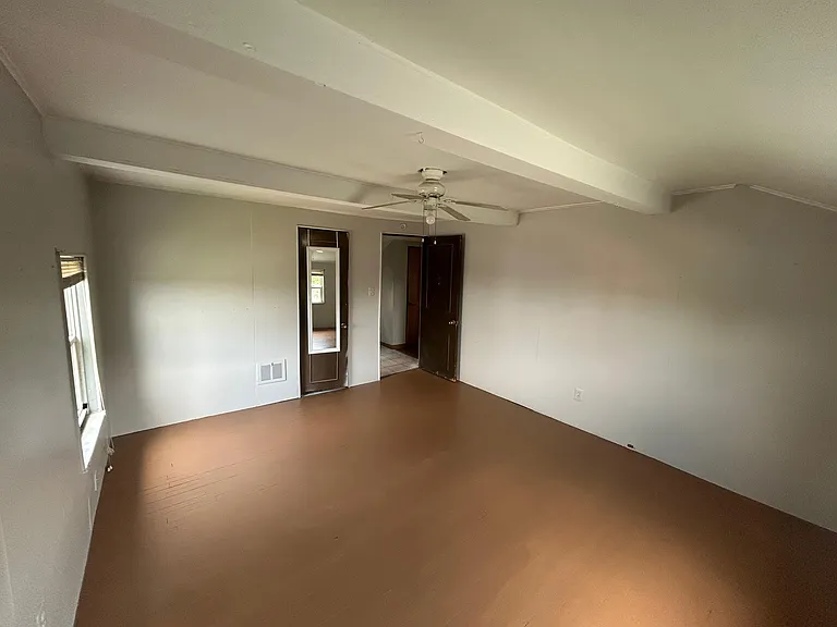 3323 Edward St — Photo 3