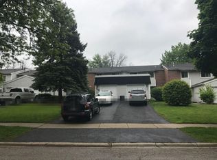 145 Thomas Rd, Bolingbrook, IL 60440