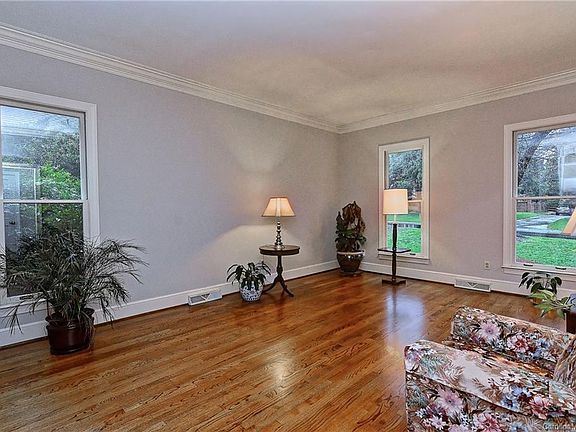 5th image of 4033 Black Sycamore Dr