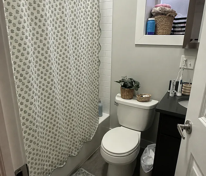 853 N Winchester Ave #1R — Photo 8