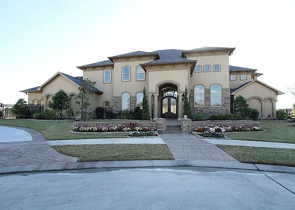 1st image of 17527 W Bremonds Bend Ct