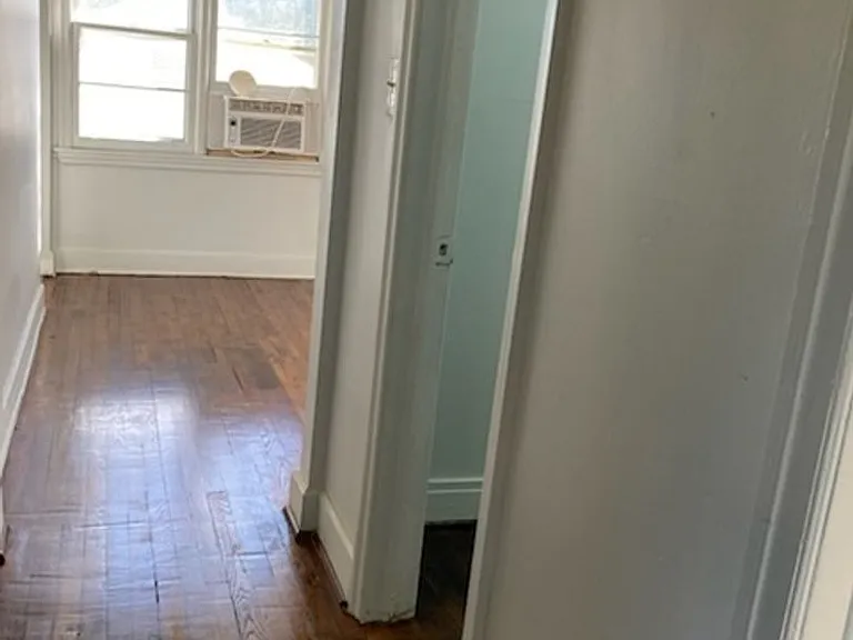 705 4th St — Photo 3