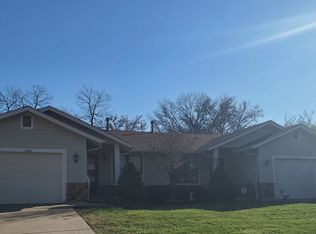 2284 N Village Dr, Saint Charles, MO