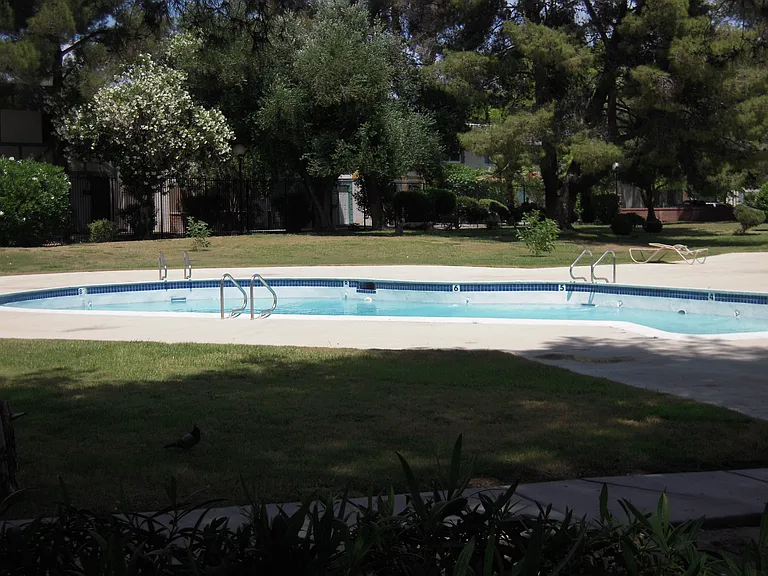140 Greenbriar Townhouse Way — Photo 15
