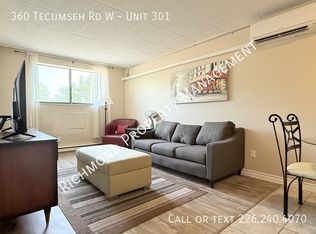 360 Tecumseh Rd W UNIT 301, Windsor, ON N8X4T7