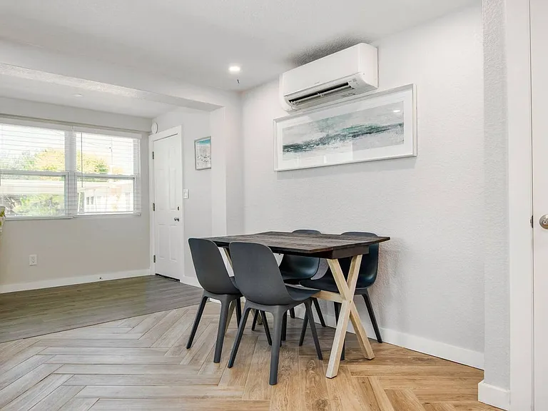 405 Locklie St — Photo 6