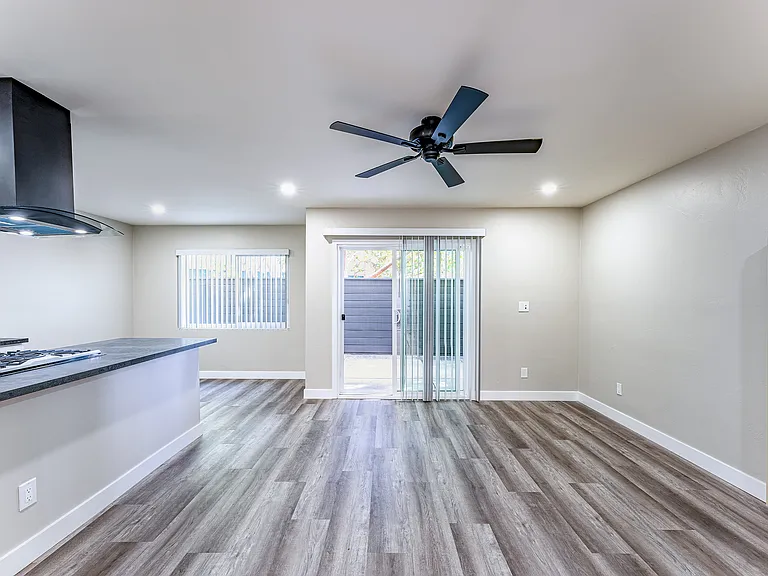 2777 Nimitz Blvd — Photo 16