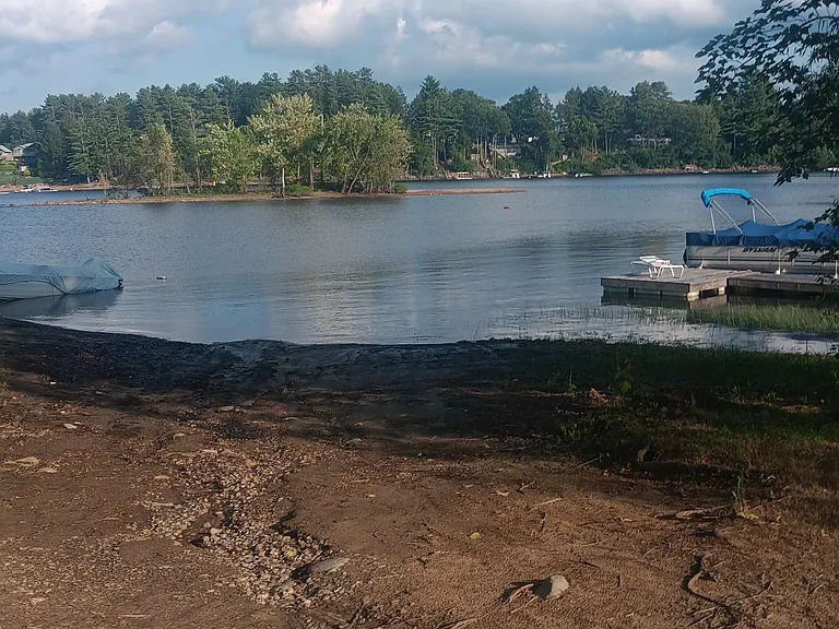 105 Priddle Point Rd #B — Photo 16