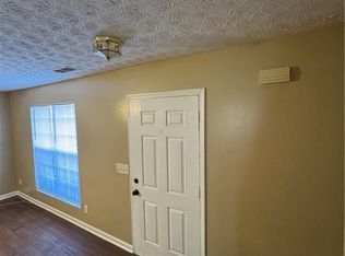 5869 Strathmoor Manor Cir, Lithonia, GA 30058