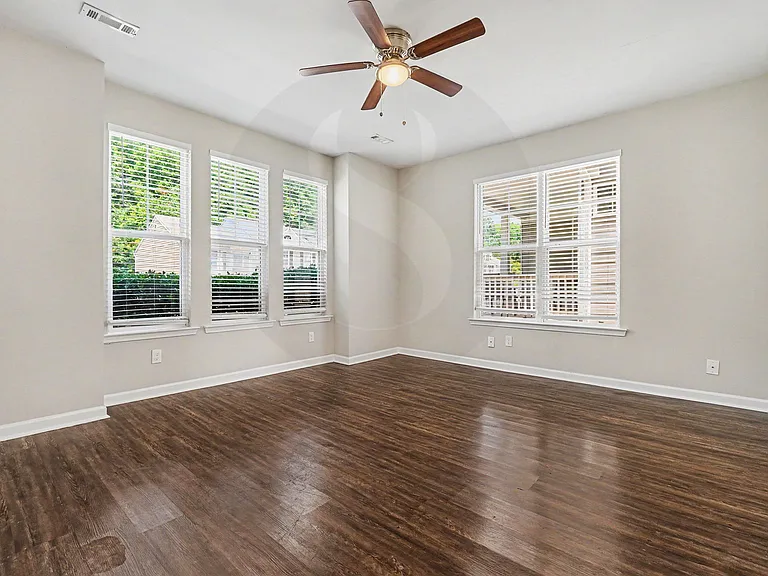 4561 Parkway Cir — Photo 7