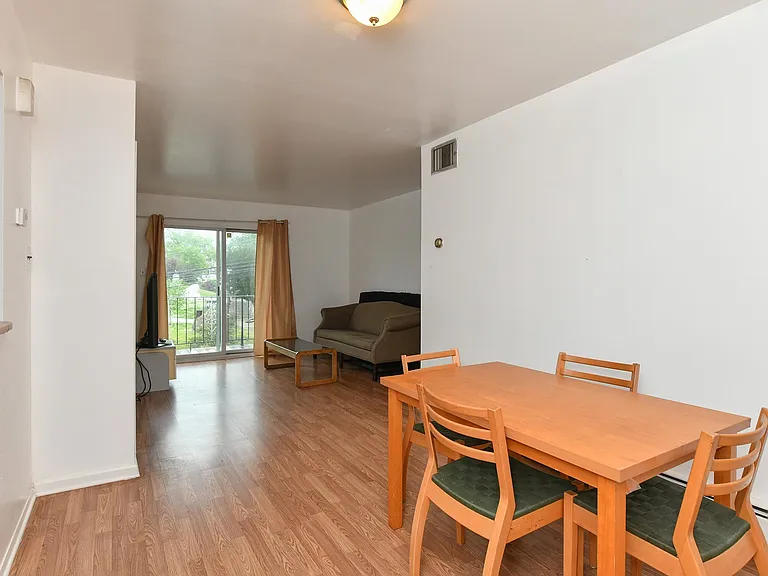 207 Manhattan Ave #2 — Photo 4