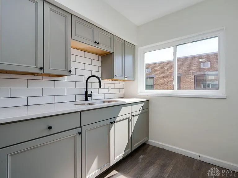 531 Hadley Ave #4 — Photo 12