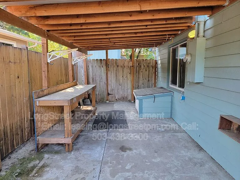 780 SE Marion Ave — Photo 22
