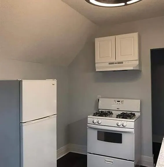 278 S Main St — Photo 4