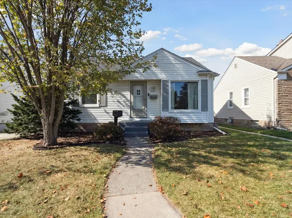 3886 17th St, Wyandotte, MI 48192