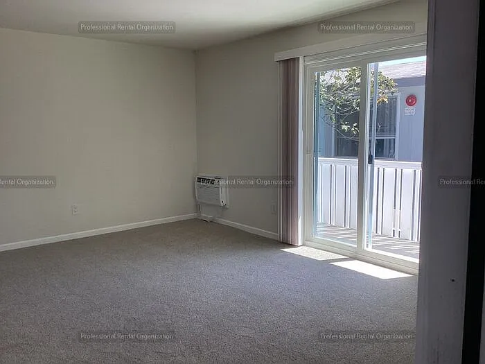 Building Photo - 445 S E St #20