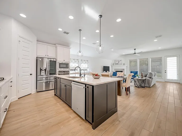 210 W Netleaf Ct — Photo 5