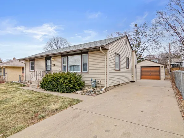 1968 Northwood Dr, North Saint Paul, MN 55109