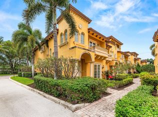 210 NE 69th Circle, Boca Raton, FL 33487