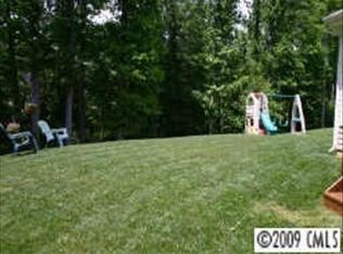 6833 Colonial Garden Dr, Huntersville, NC 28078