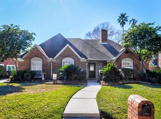 3011 Cedar Village Dr, Kingwood, TX 77345