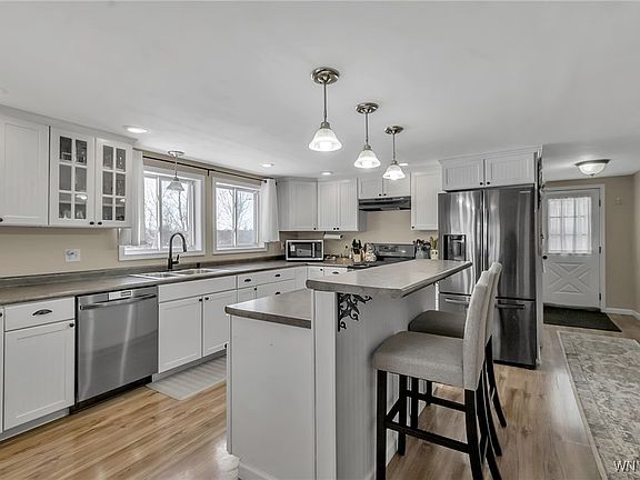 2nd image of 7444 Sand Hill Rd