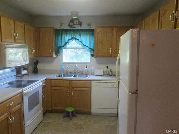 4th image of 4525 Valley View Dr