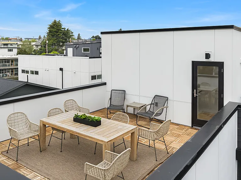 4425 Fremont Ave N #B — Photo 25
