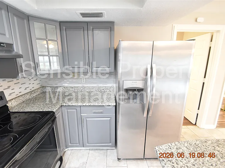 3273 Harbor Lake Dr — Photo 15