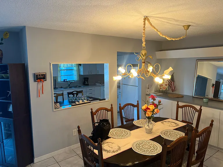 4700 Cove Cir — Photo 18