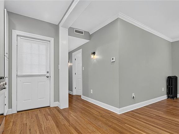2nd image of 212 Emanuel Cleaver Blvd