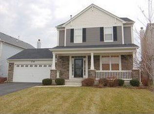 538 Valley View Dr, St Charles, IL 60175