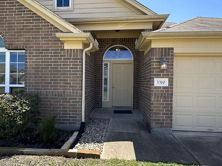 3310 Quarry Place Ln — Photo 2