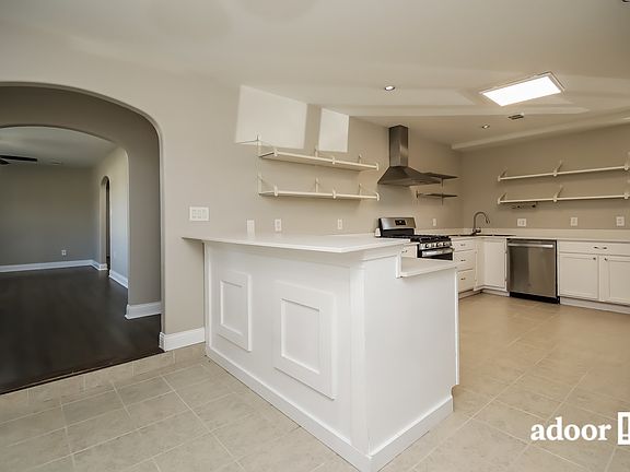 4th image of 2102 Hillshire Dr