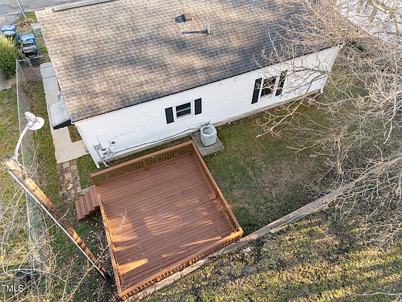 5th image of 8 Kingston Mill Ct