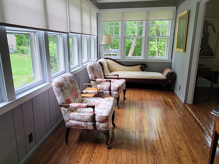 81 W Mountain Rd — Photo 2