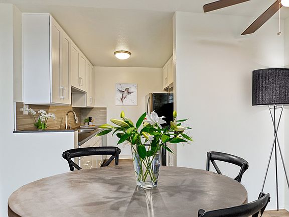3rd image of 2600 Overland Ave APT 323