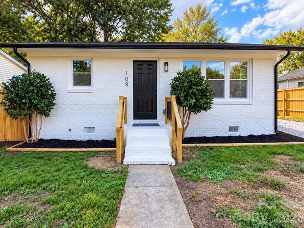 108 N Willow Lake Rd, Lancaster, SC 29720