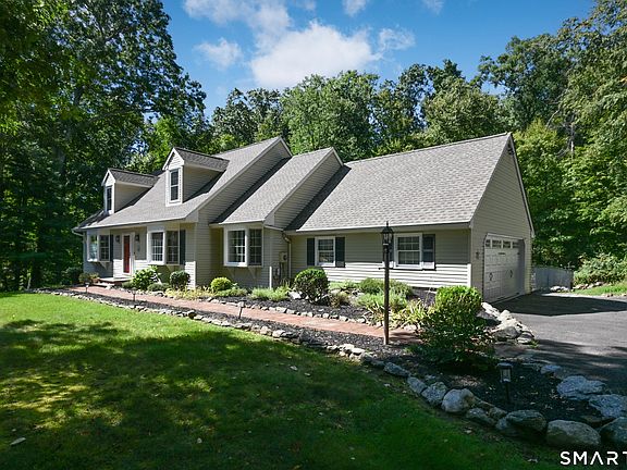 2nd image of 2 Banquo Brae Road